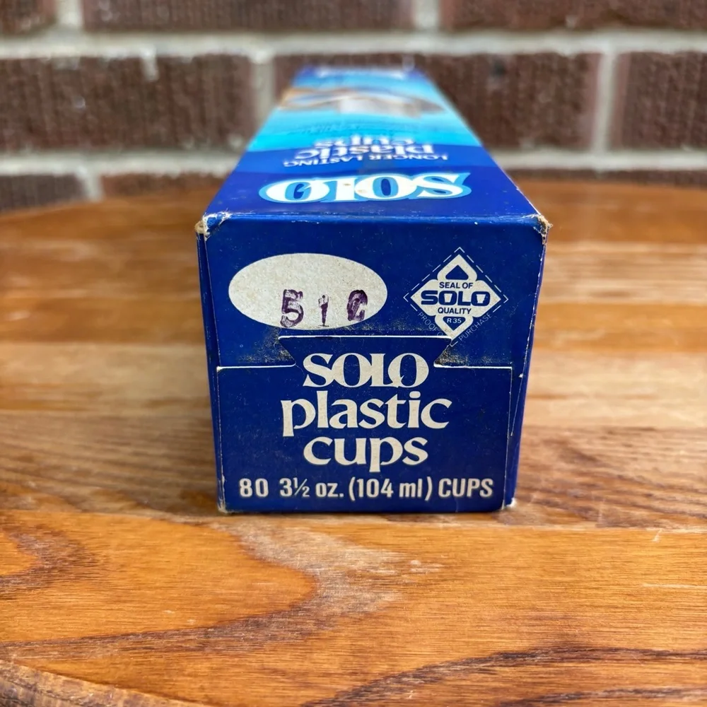 80-pack Solo Cups 3.5 oz size Refills for bathroom dispensers 1960’s Sealed
